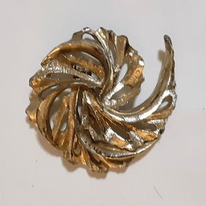 Vintage gold tone 2" brooch swirl design